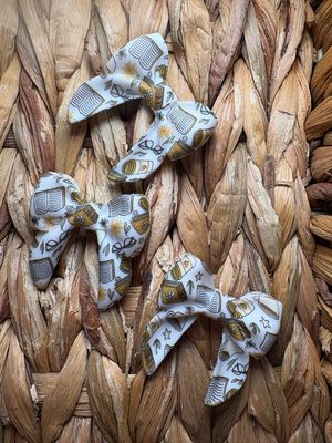 Book &amp; Coffee Printed Silicone Bow Focal
