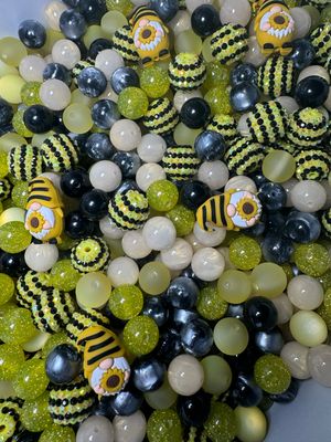 Black &amp; Yellow Bead Scoop