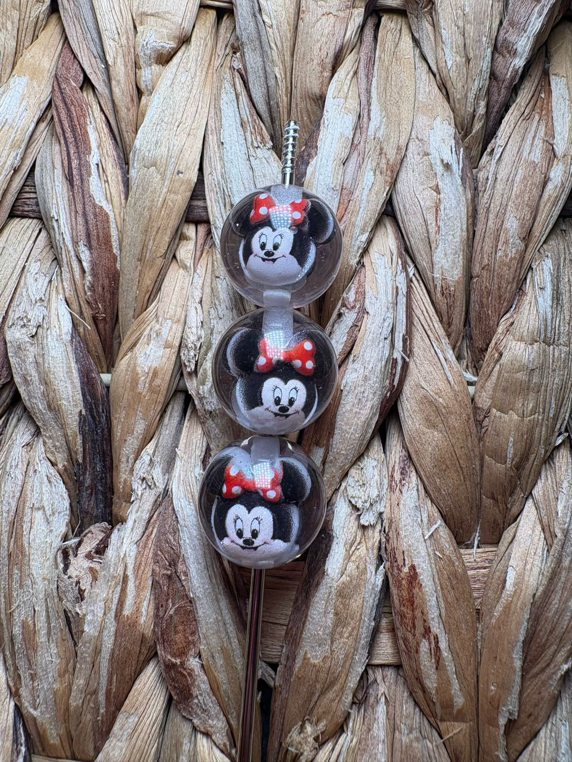 15mm Girl Mouse Red Bow Character Bead 