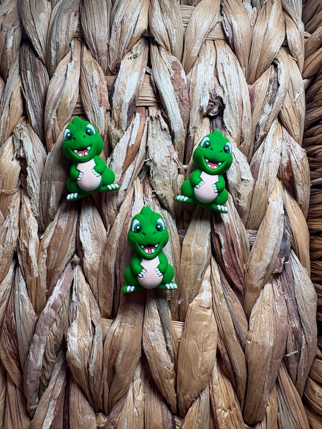 Dark Green Dino 3d Focal