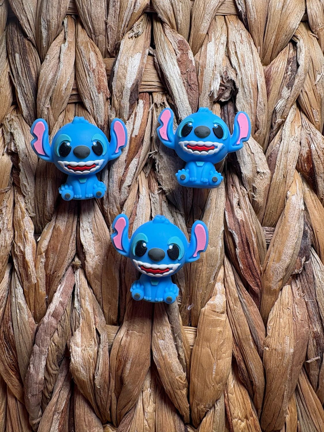 Blue Alien Sitting 3d Focal