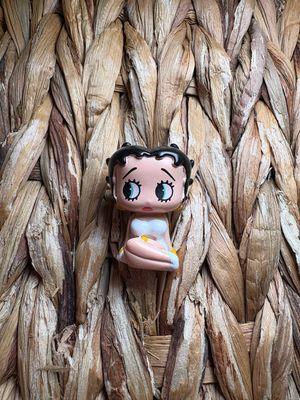 Betty White Dress Topper