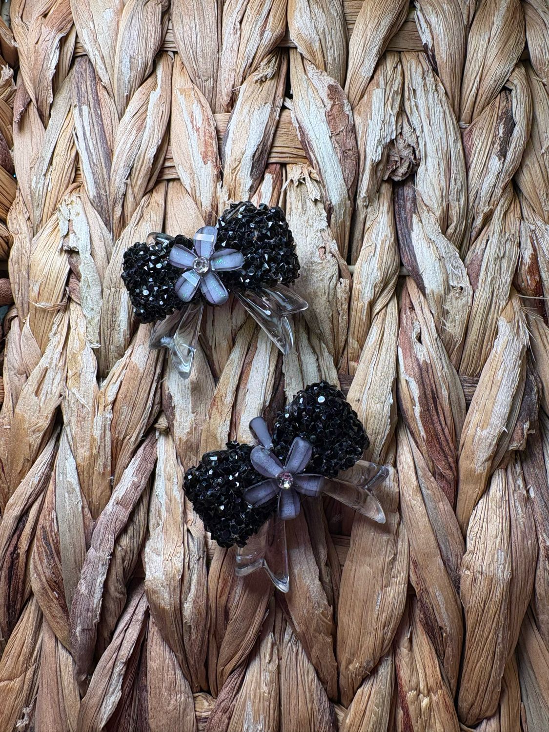 Black Sugar Bow Bead