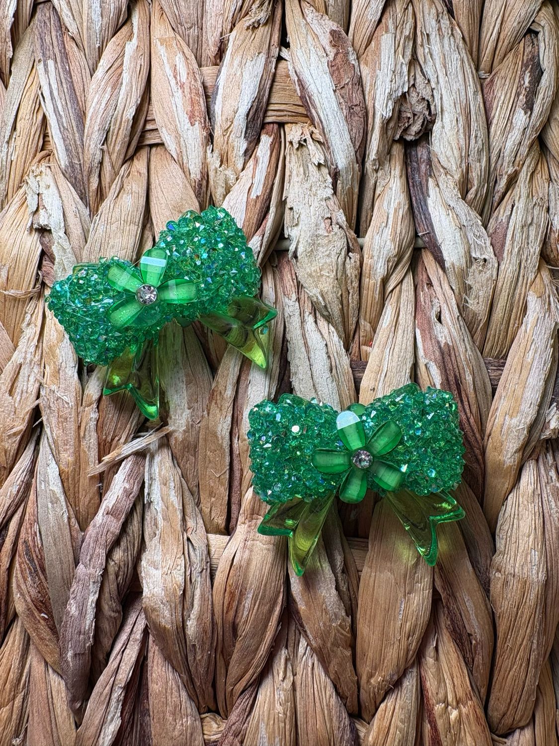 Green Sugar Bow Bead