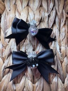Black Heart Bow Sugar Crown Bead