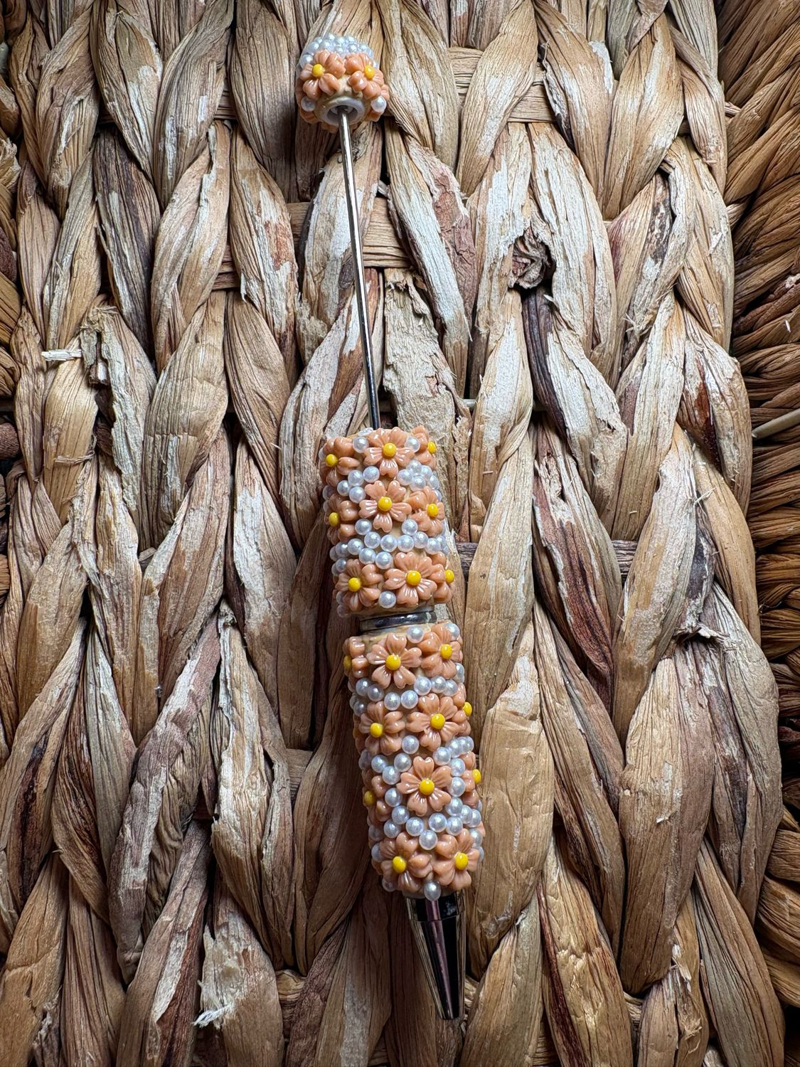 Brown Flower Pearl Clay Pen