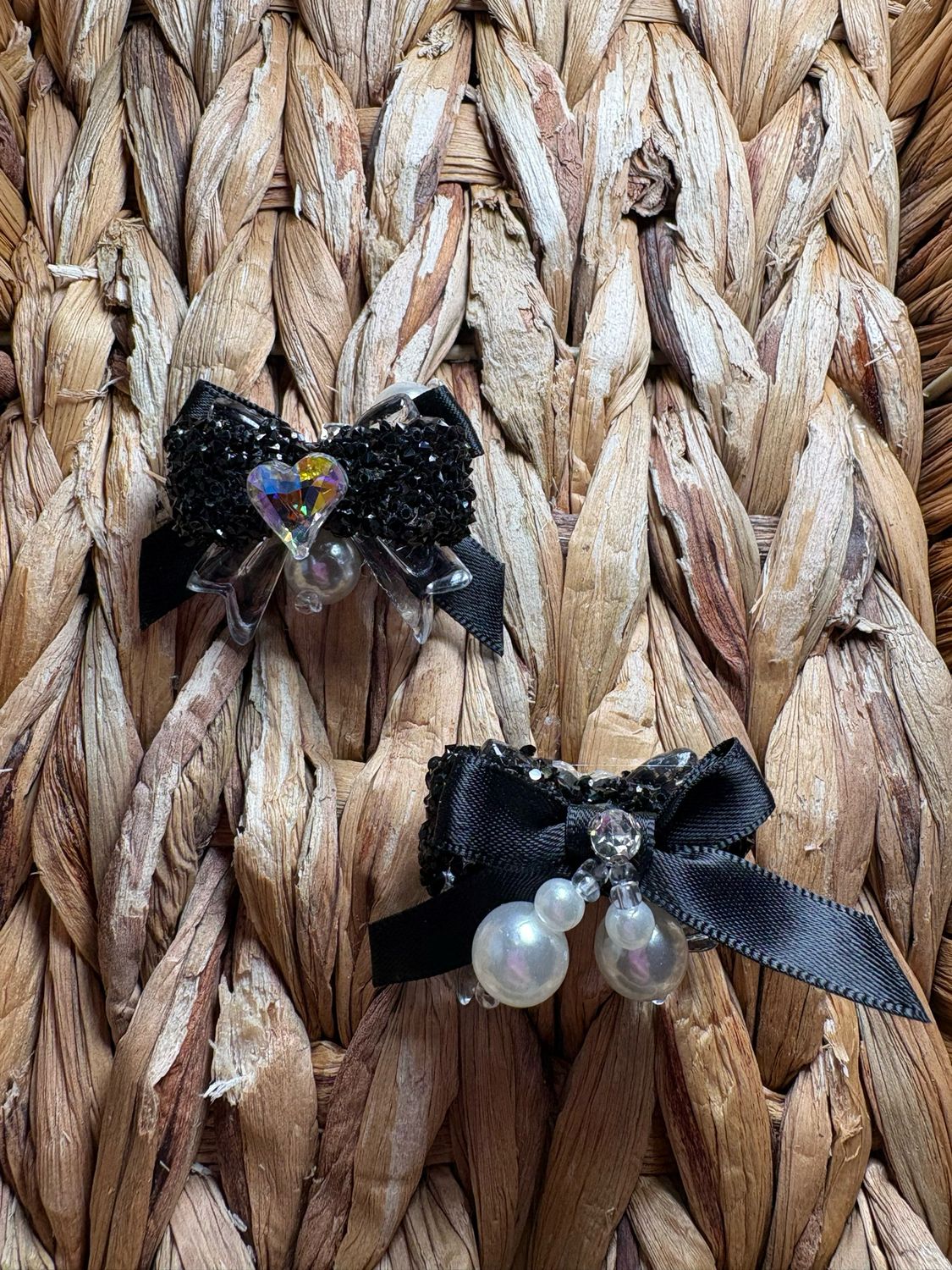 Black Heart Dangle Sugar Bow