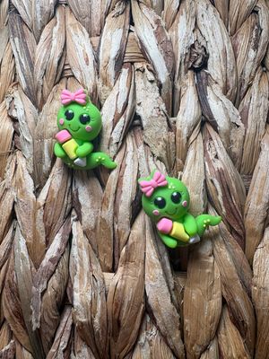 Book Worm with Pencil 3d Focal