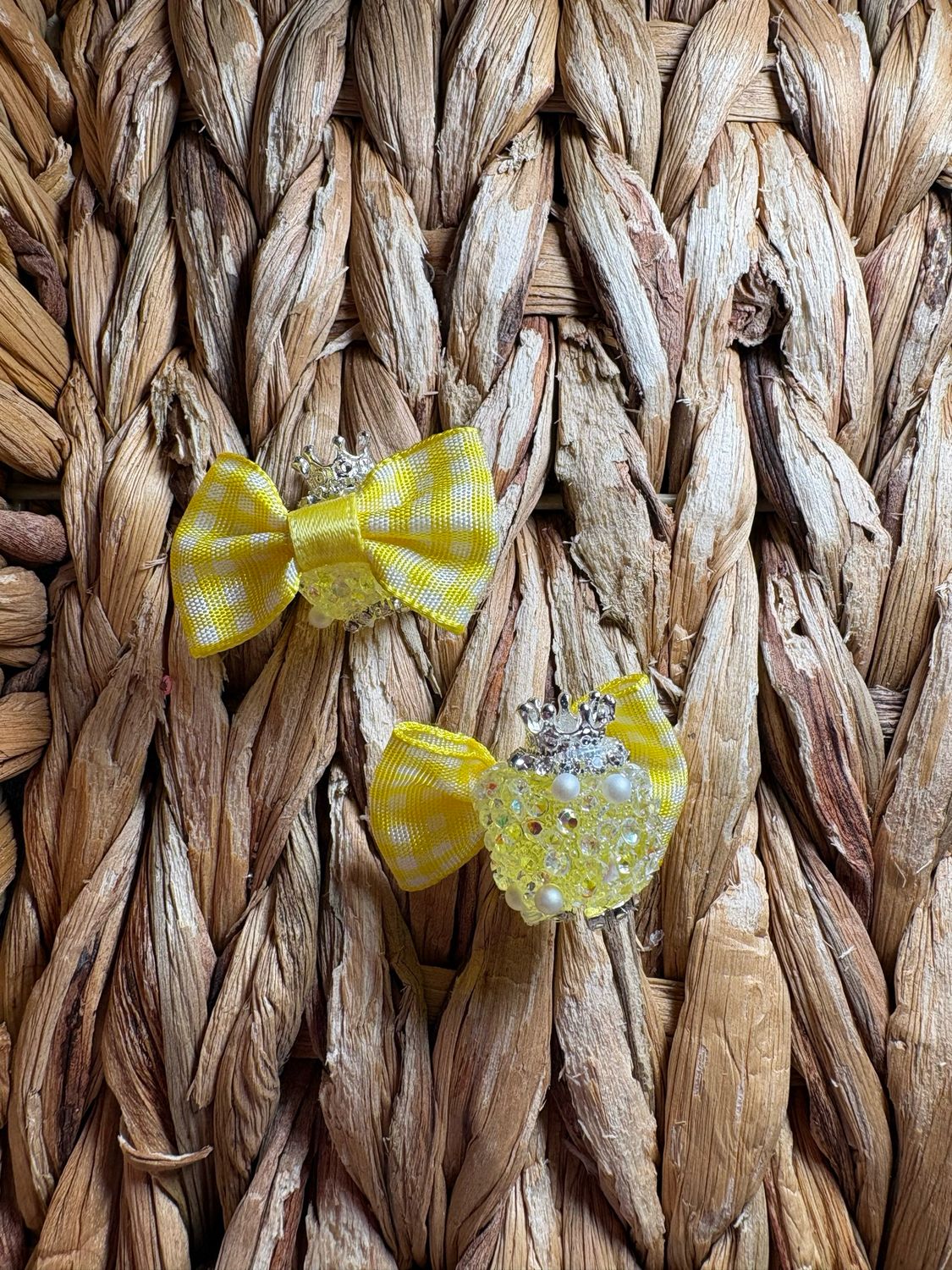 Yellow Plaid Bow Sugar Crown Bead