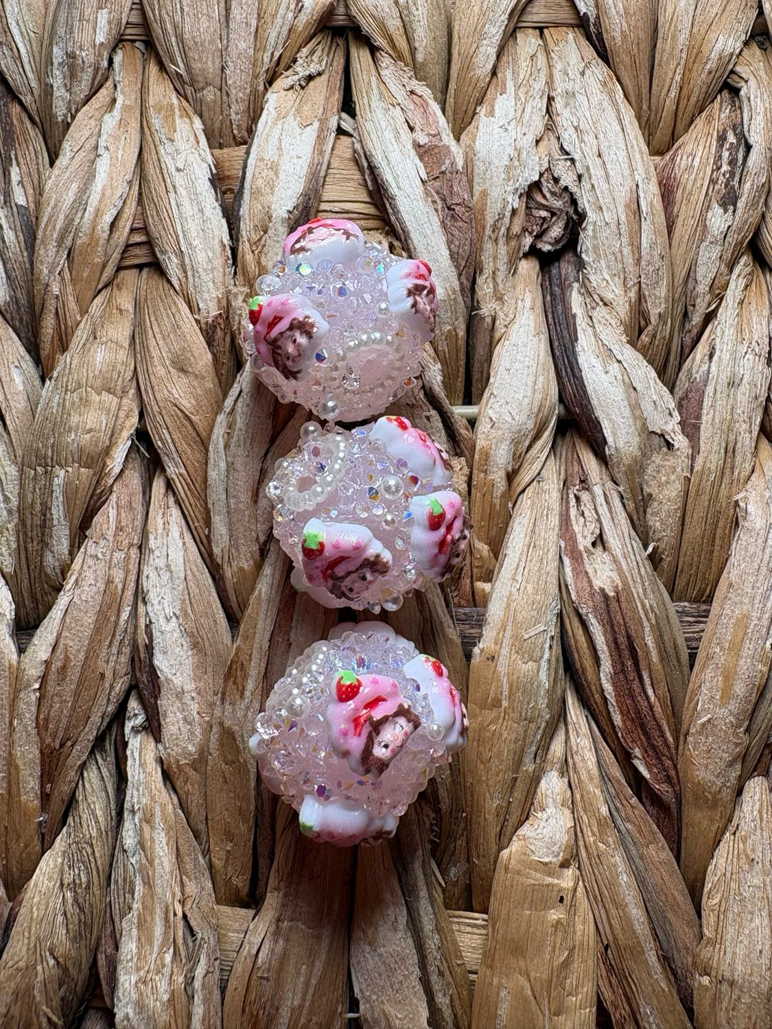 Strawberry Girl Head Sugar Bead 