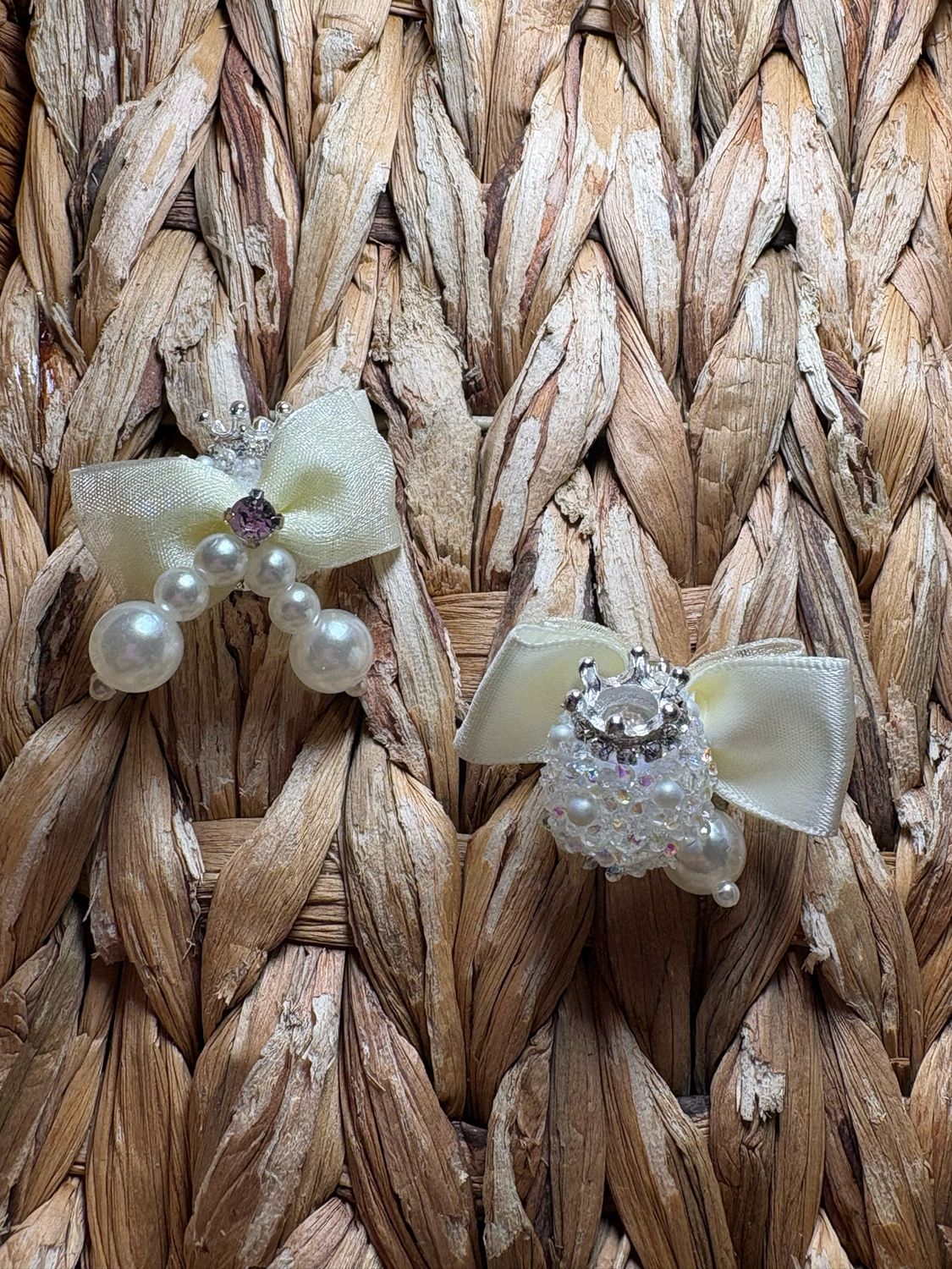 Off White Pearl Dangle Sugar Crown Bead 