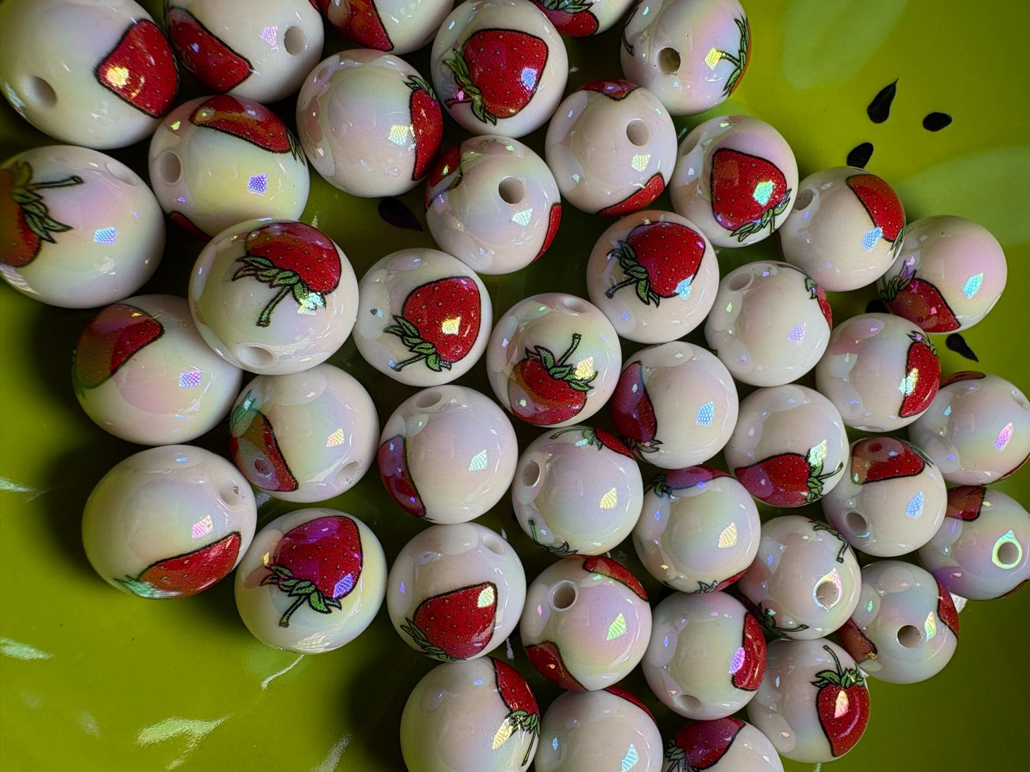 15mm Strawberry- Wholesale Bead Bag-50pc (40)