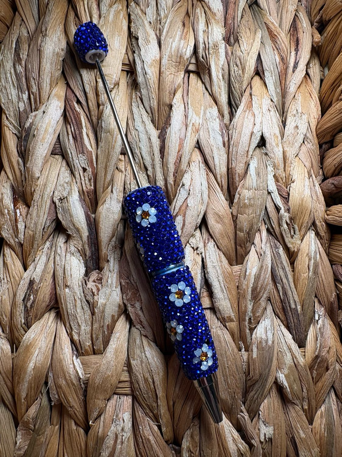 White Flower Dark Blue Rhinestone Pen