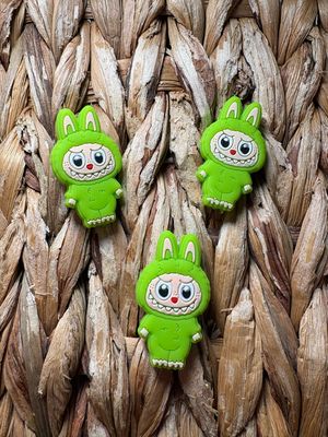 Green Bubu Standing 2D Focal