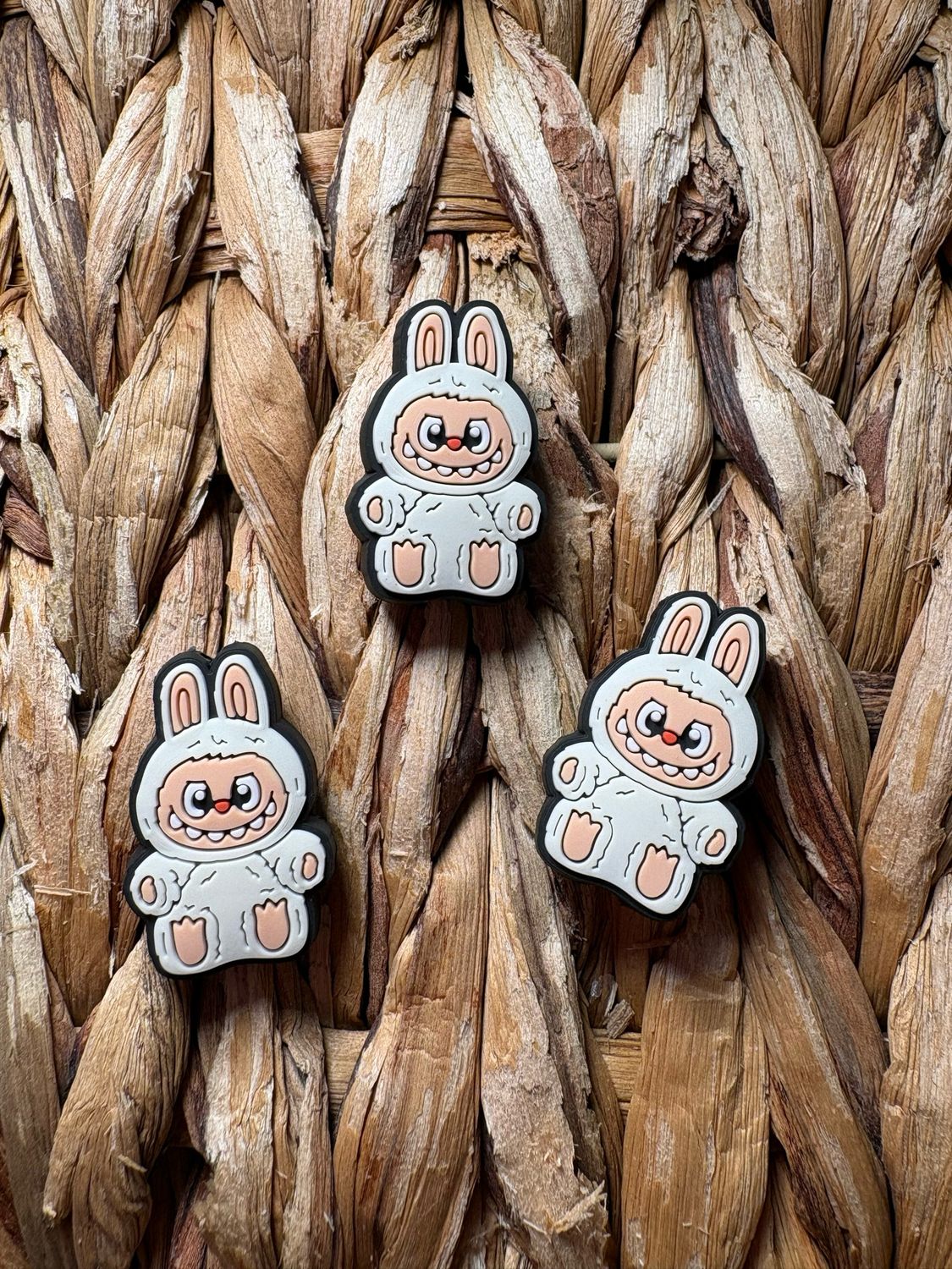 White Bubu Sitting 2D Focal