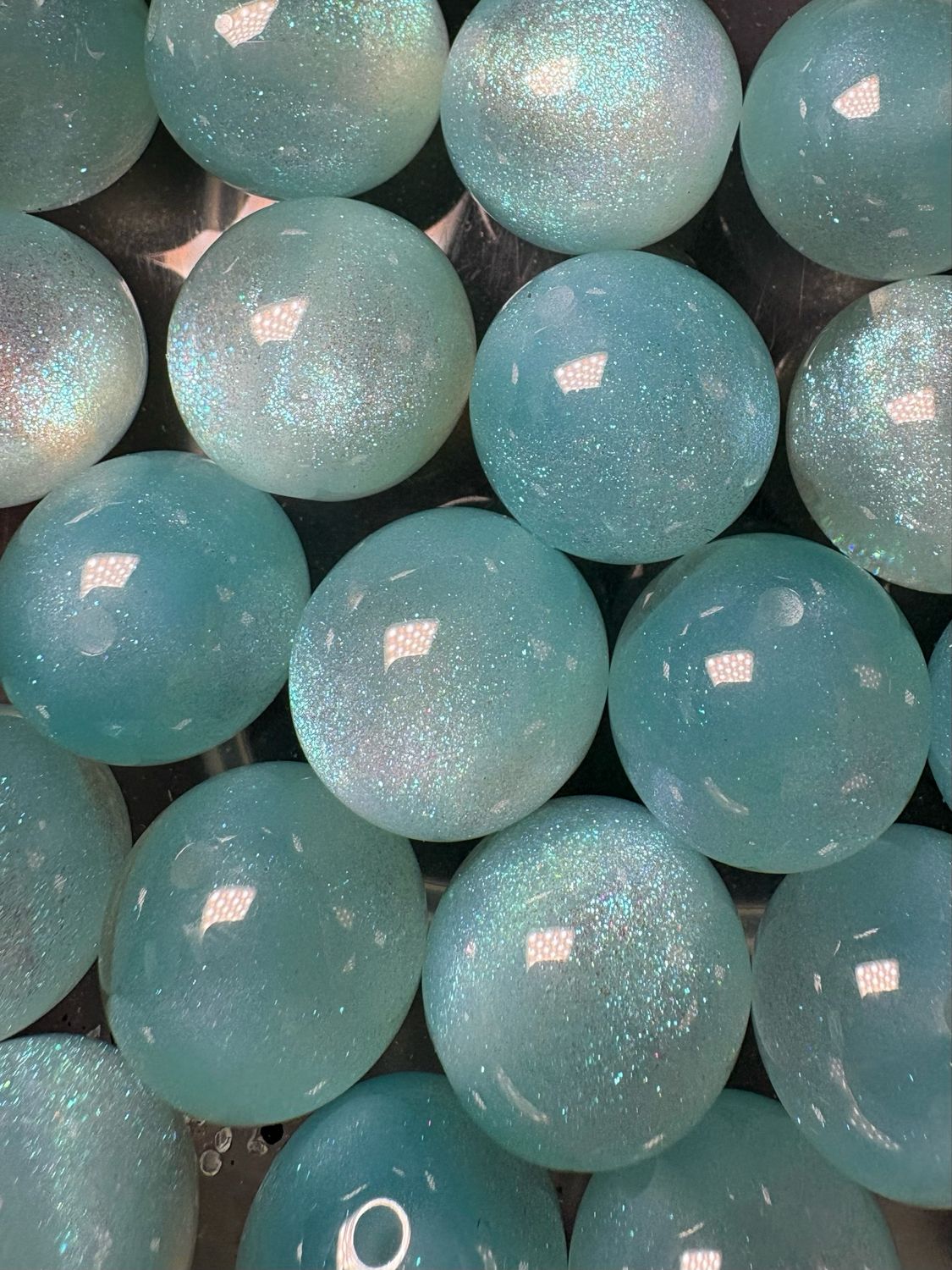 20mm Light Blue Glitter 25pc Bulk Bead Bag 106