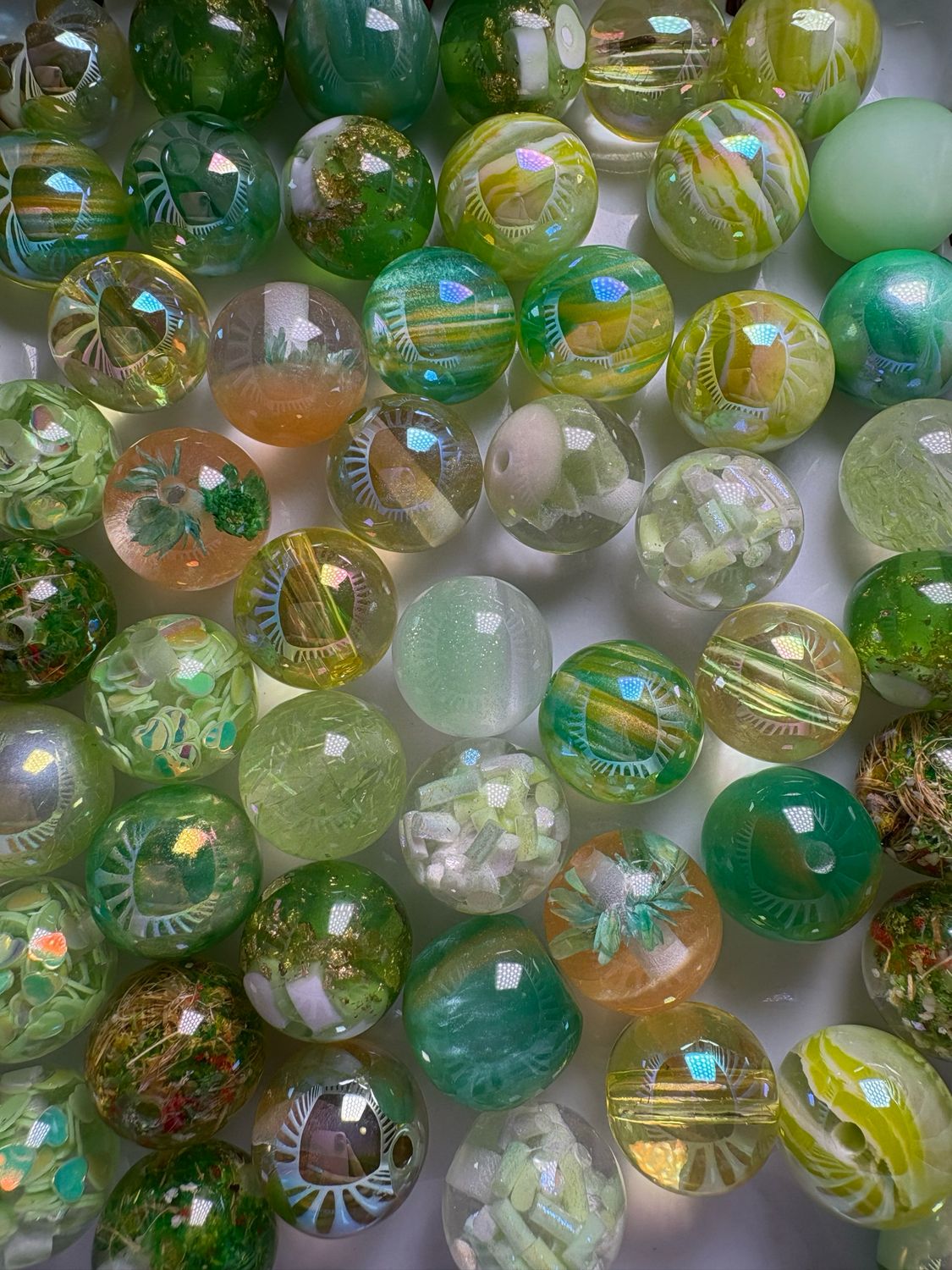 Bulk Bag Green Color Mix 16mm Beads- 50pc M12