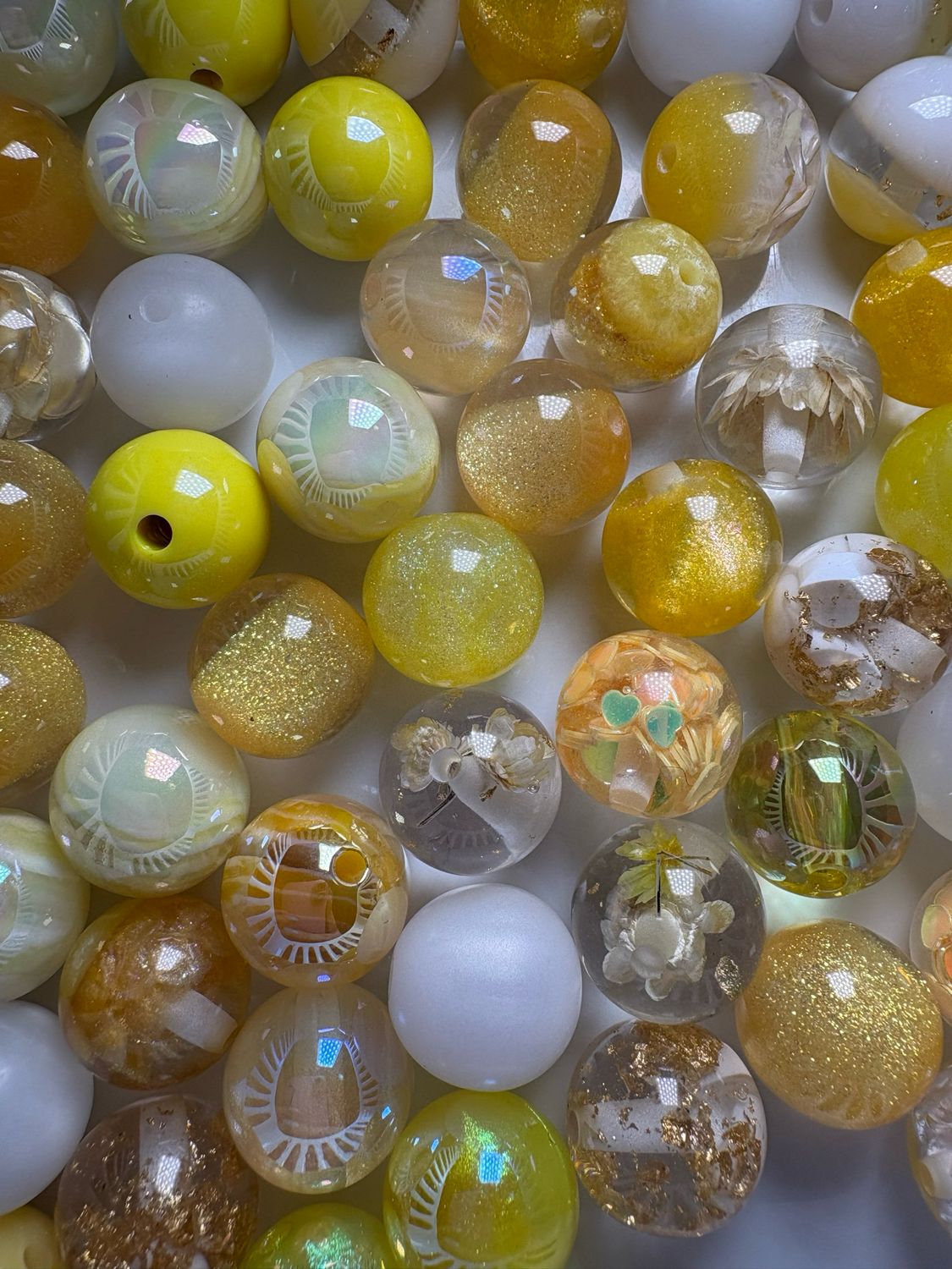 Bulk Bag Yellow Color Mix 16mm Beads- 50pc M8