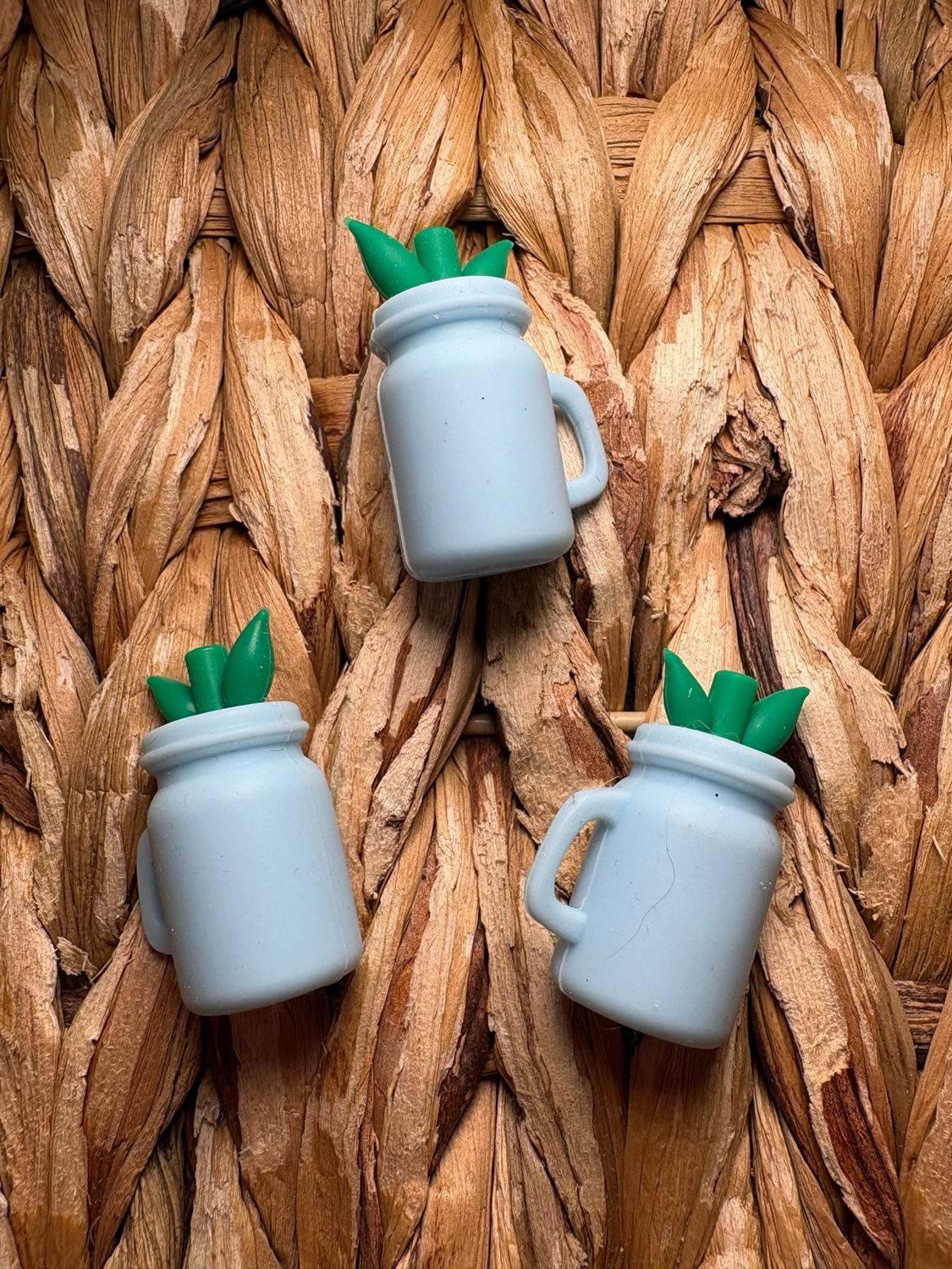 Blue Jar with Plant 3d Focal 