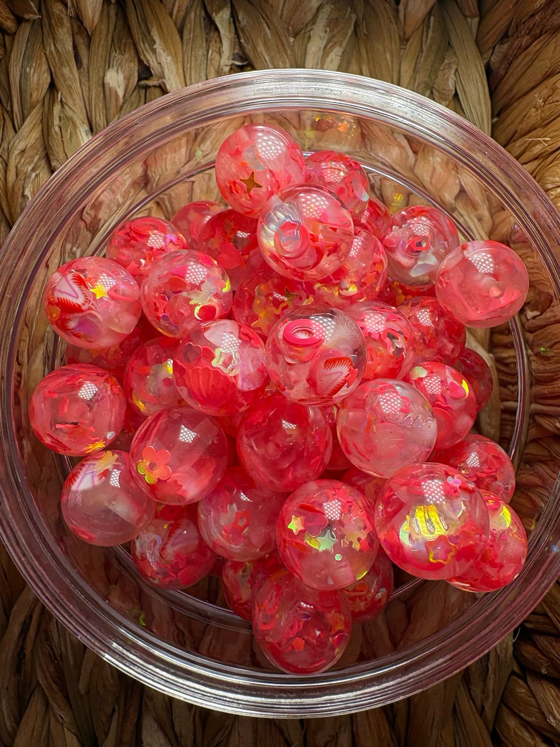 15mm Strawberry Confetti Bead
