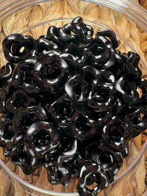 Black Wavy Spacer