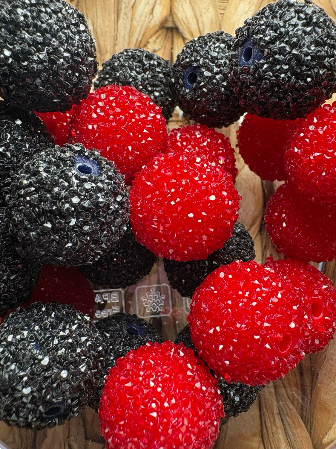 Bulk Bag 20mm Red &amp; Black Mix Sugar-25pc S77