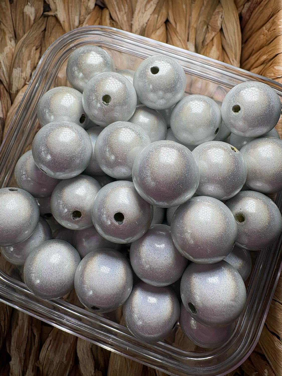 16mm Silver Lightbulb Bead