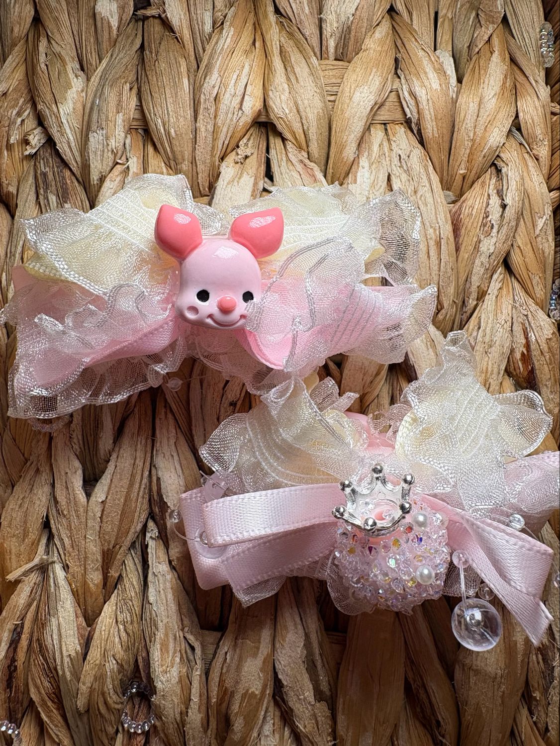 Pig Sugar Bow Bead