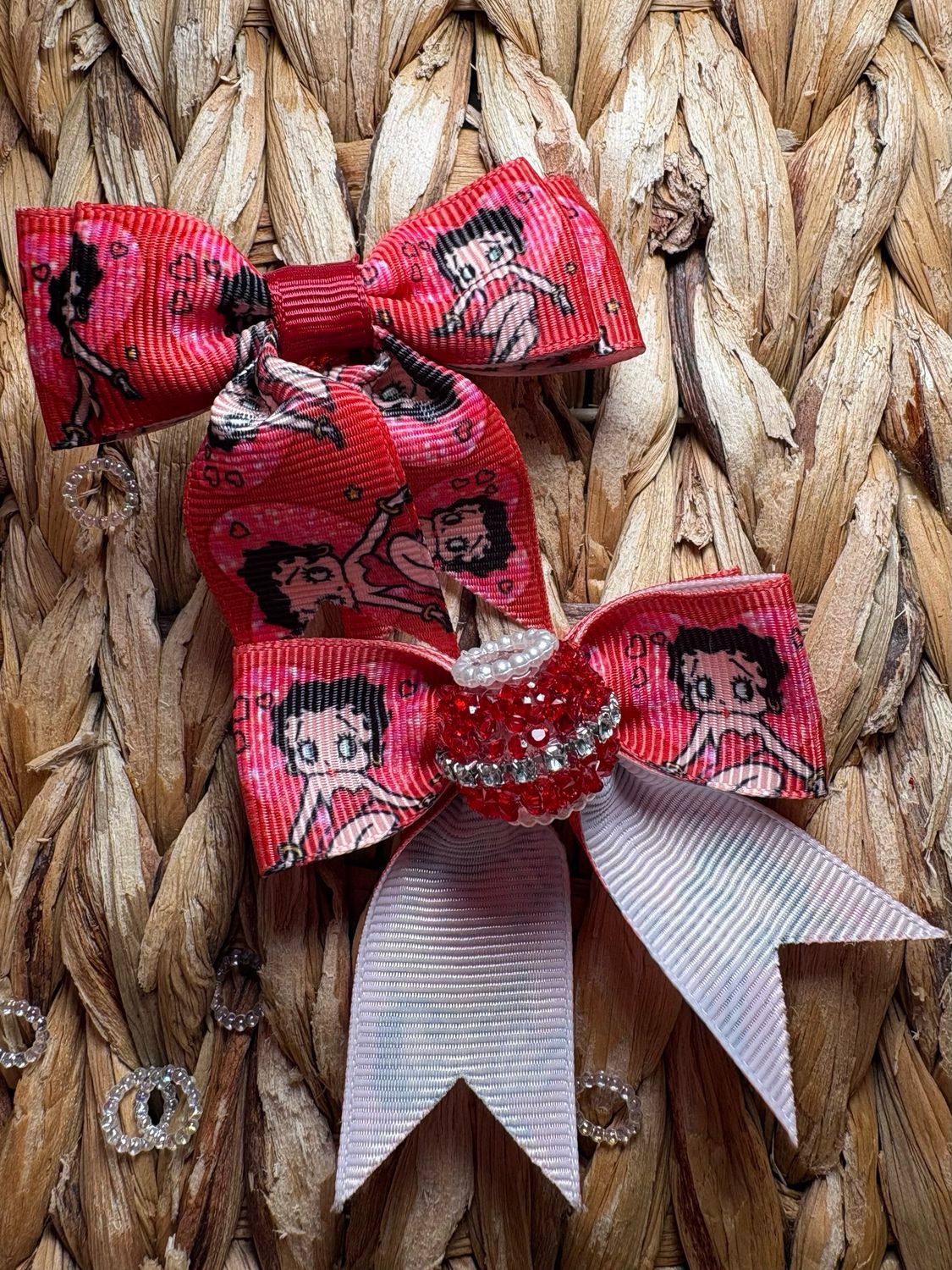 Betty Sugar Bow Bead