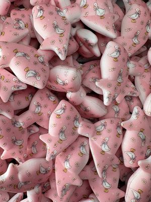 Pink Goose Bow Focal