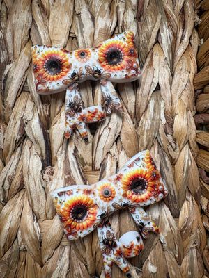 Sunflower &amp; Bee Straw Topper (TSC Exclusive) ST7