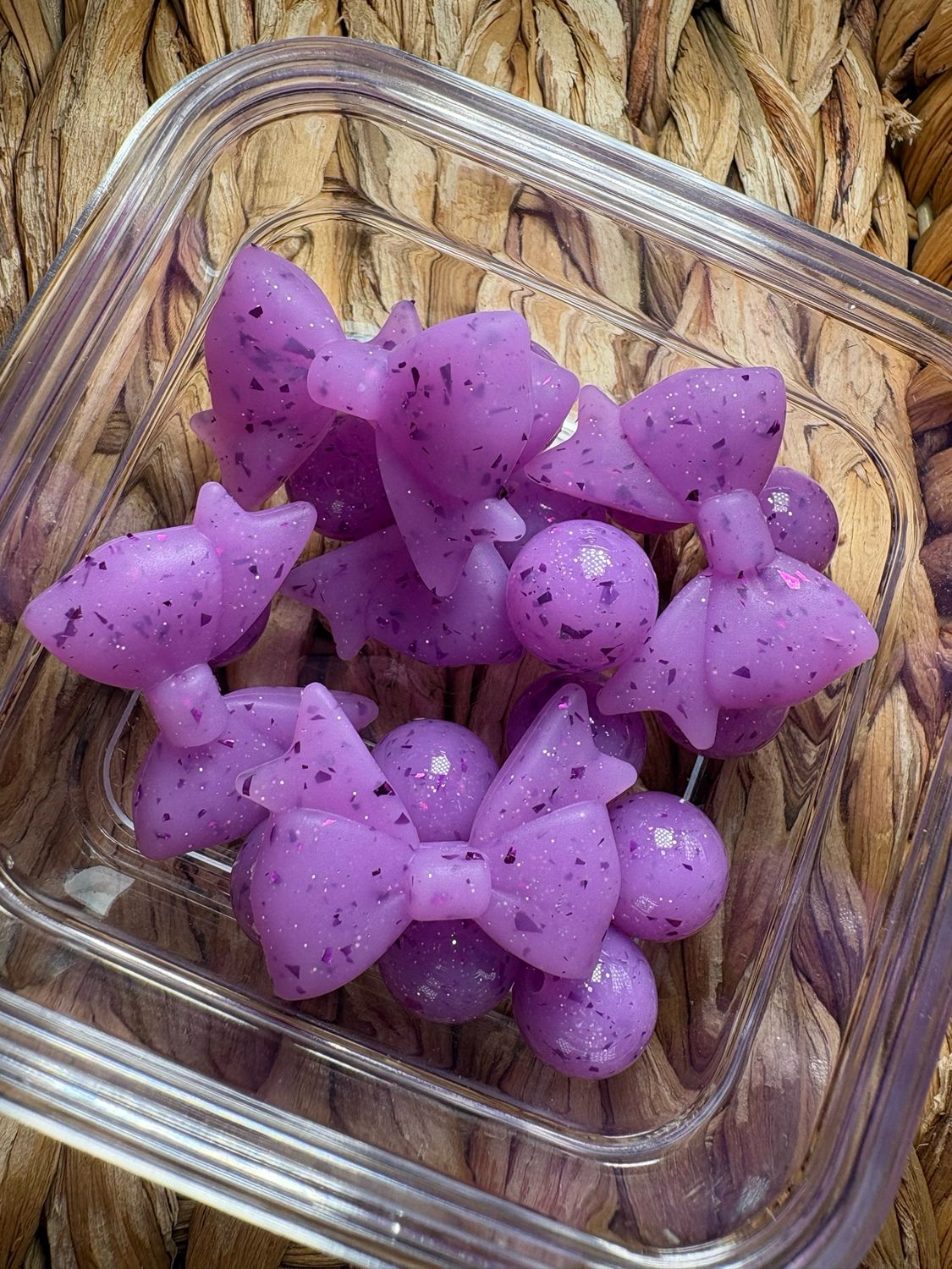 Bulk Bag Silicone- 5 Bow &amp; 15 Beads Purple Glitter M110