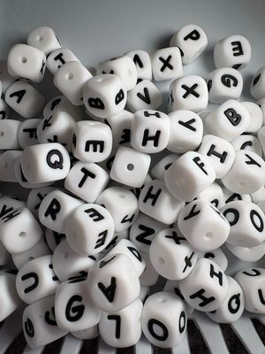 Bulk Bag-White Silicone Letters-100pc