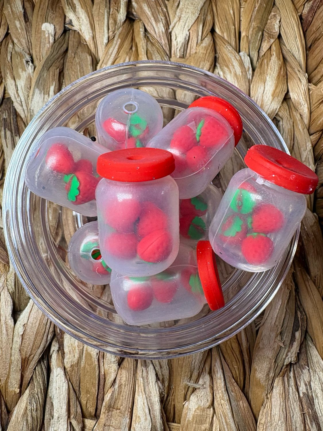 Strawberry Shaker 3d Focal F198