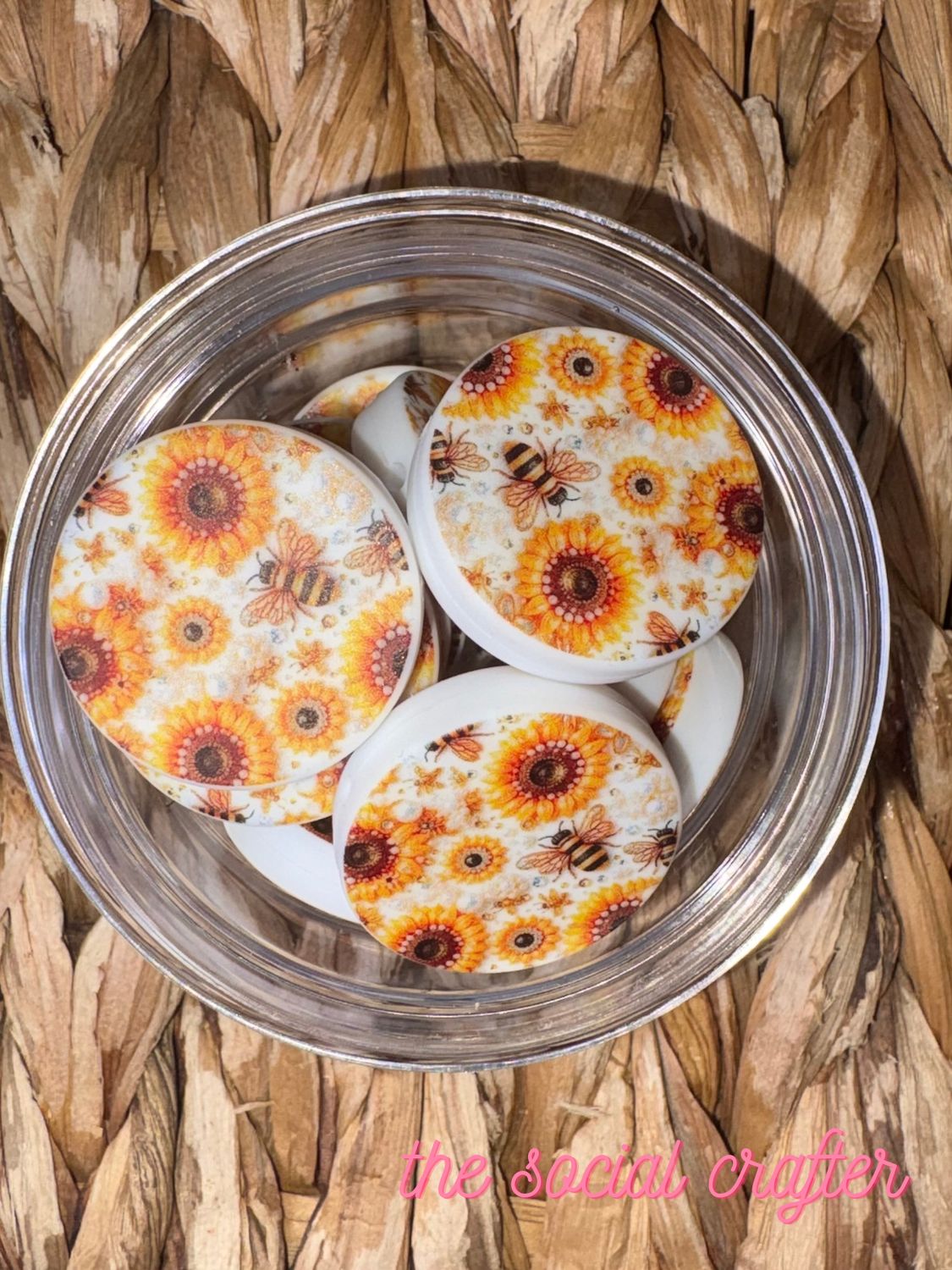 Sunflower &amp; Bee 2d Round Focal (TSC Exclusive)