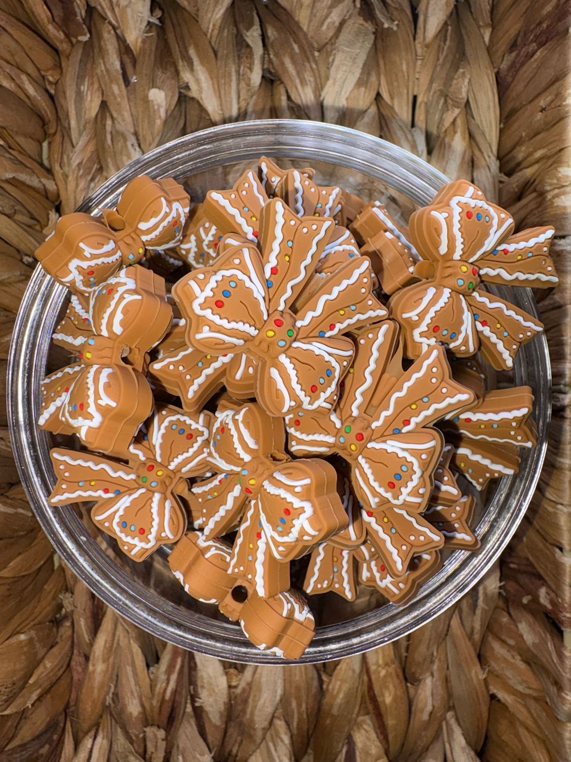 Gingerbread Bow Focal 