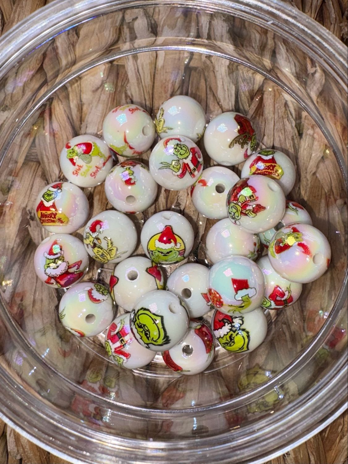 White Grinch Acrylic Bead Bag-25pc