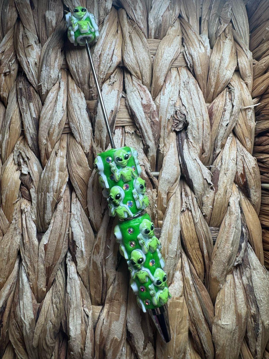 Alien Clay Pen