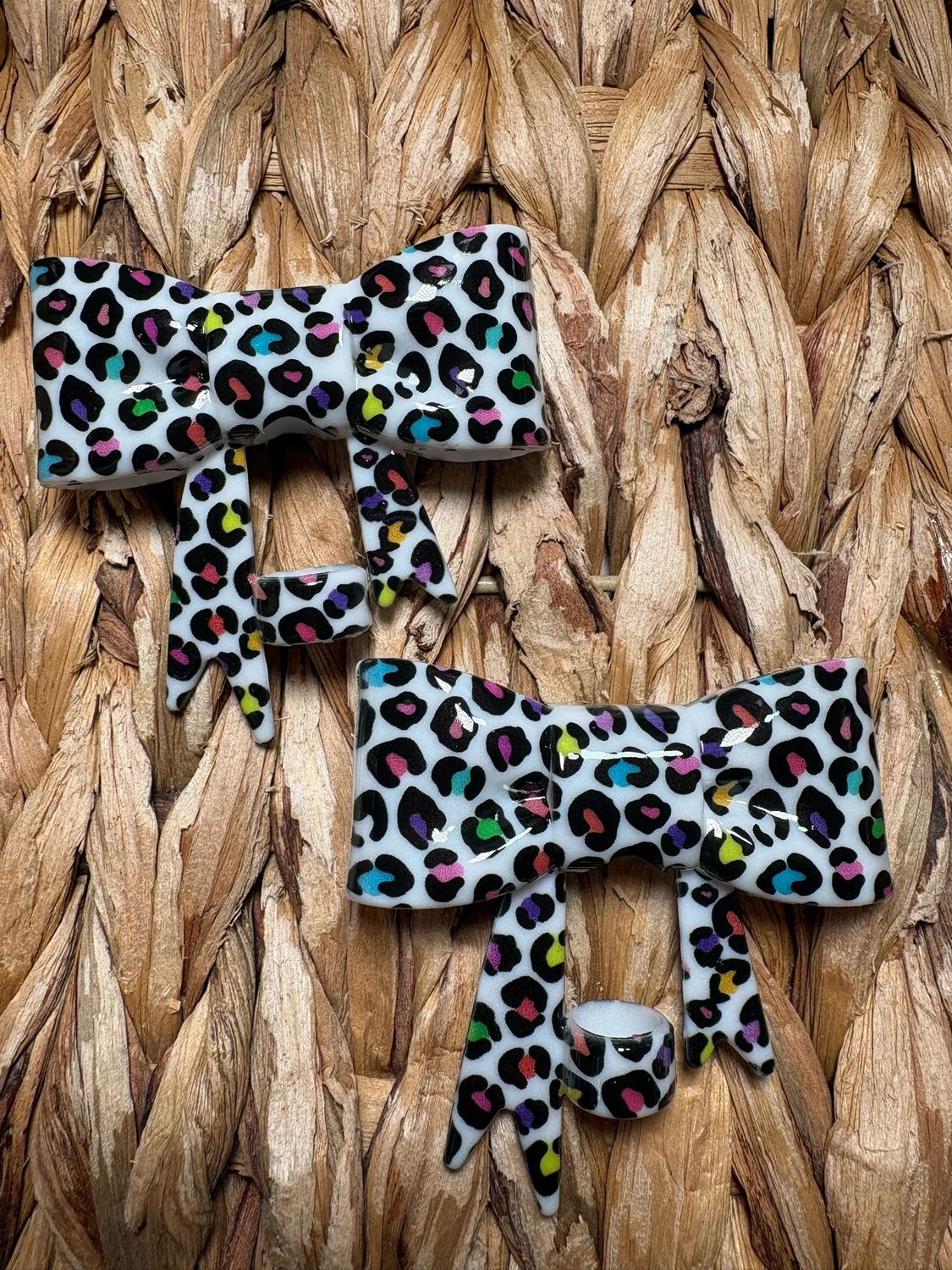 Shiny Rainbow Leopard Print Bow Straw Topper (TSC Exclusive)