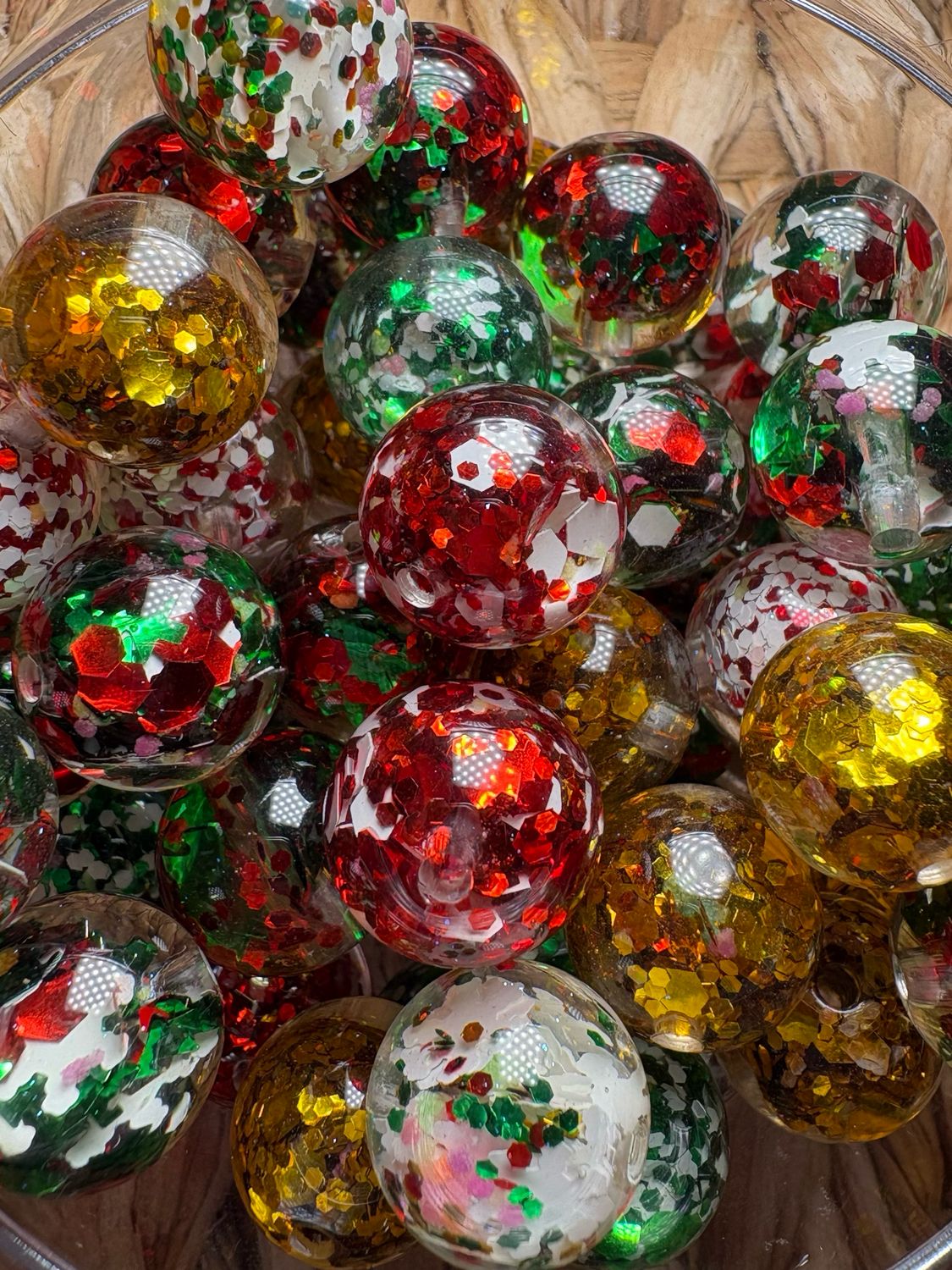Bulk Bag- 15mm Confetti Mix Christmas-50pc