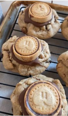 Nutella Filled Chocolate Chip Cookie