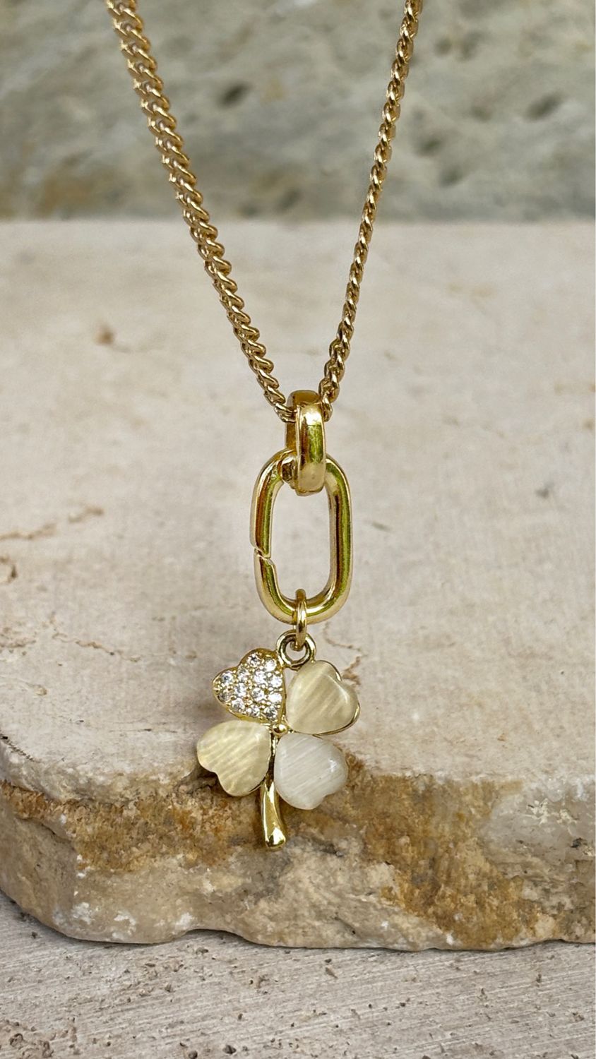 Clover Necklace  03