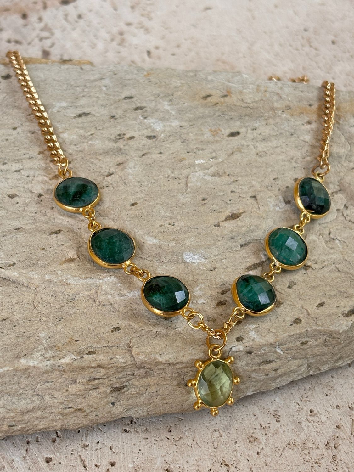Sunlight Choker