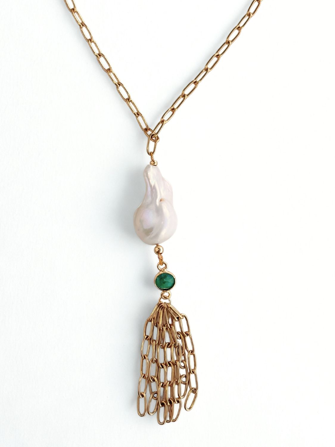 Dahlia Necklace White Pearl
