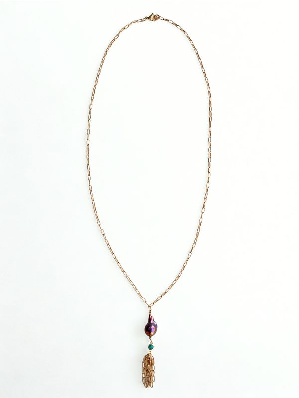 Dahlia Necklace Black Pearl