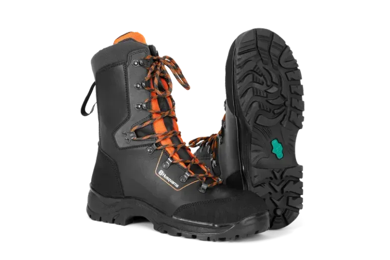Protective boots - (Leather) with saw protection C20