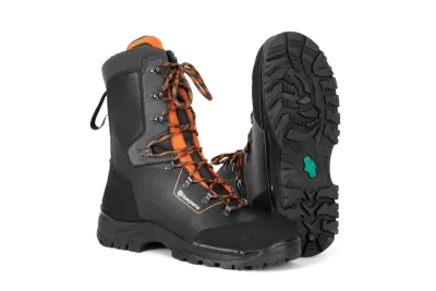 Protective boots - (Leather) with saw protection C20