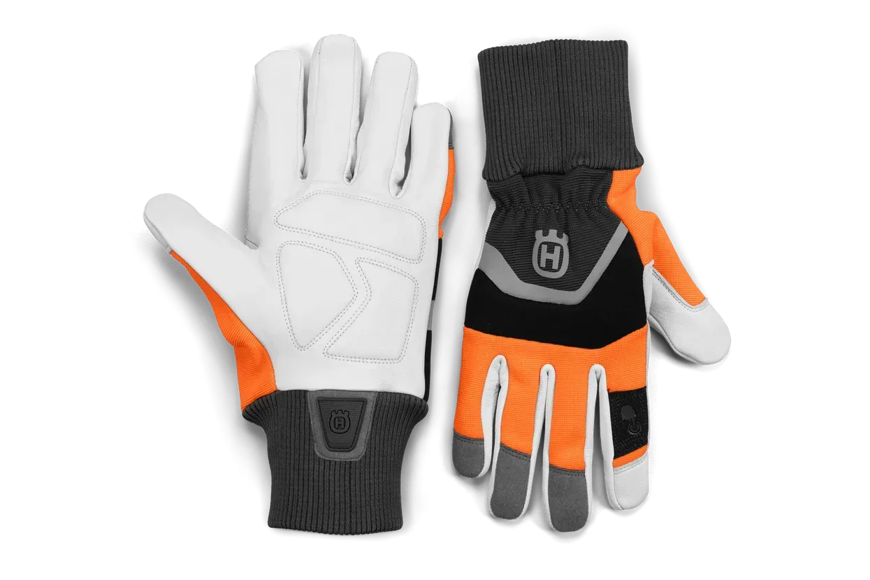 Gloves, Functional with saw protection