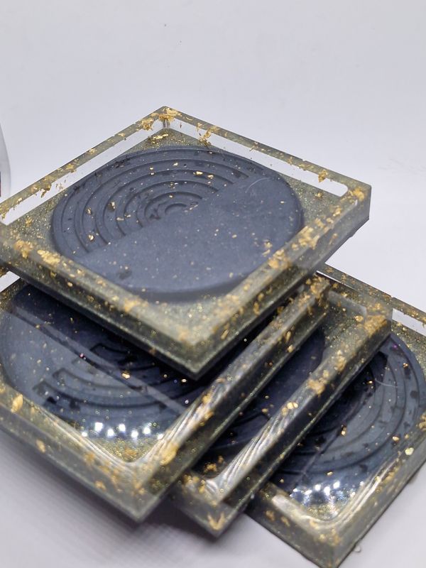 Gold Speckled Encapsulated Sun Coaster (Set of 4)