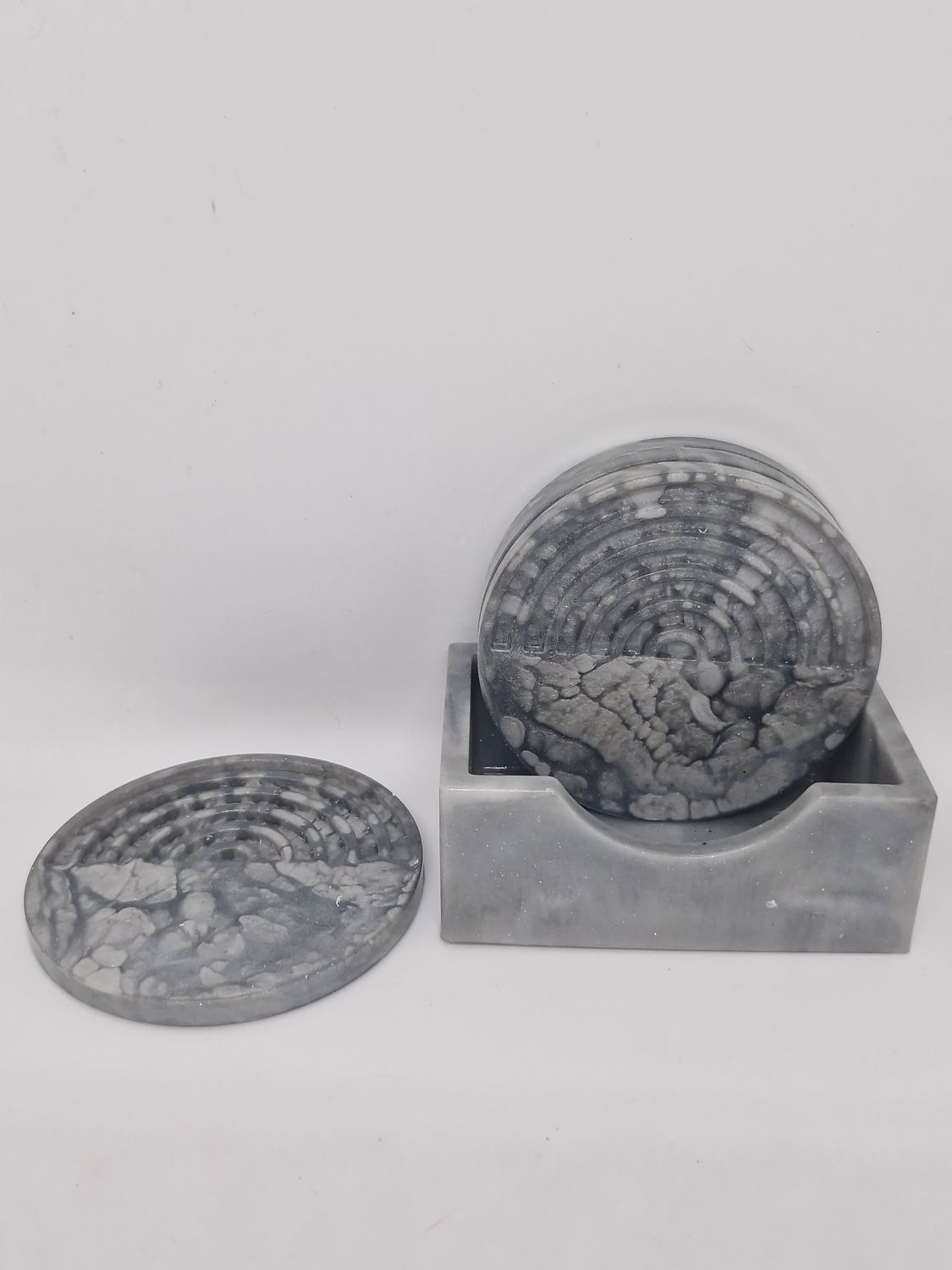 Marbled Gray Sun Coaster with Grey Holder (Set of 4)